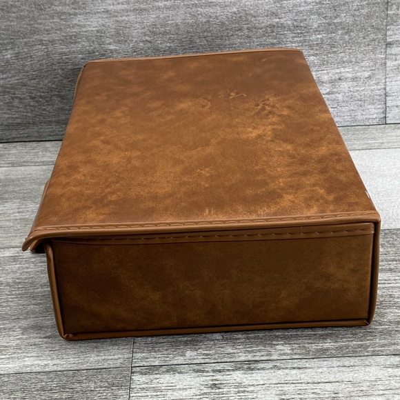 VTG Service Mfg. Co. Made in USA 24 Ct. Cassette Travel Storage Hard Shell Case - Picture 3 of 16